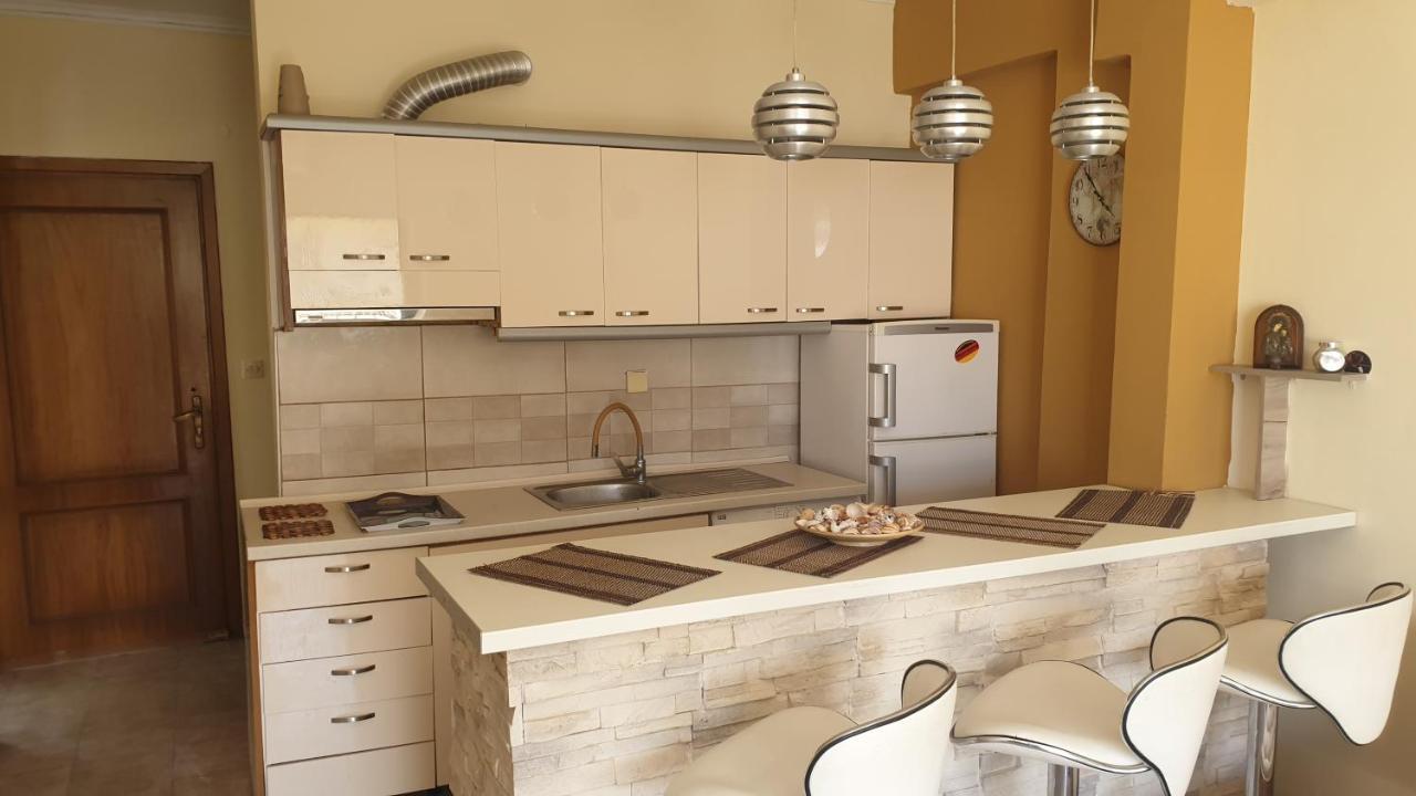 Gouris Appartements Nea Kallikrateia Exterior foto